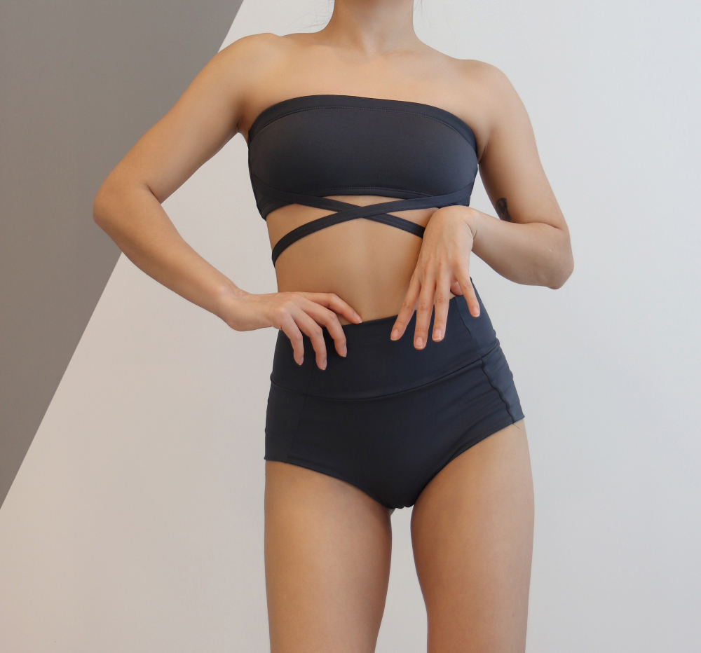 Swimsuit / underwear model wearing image - S13L8